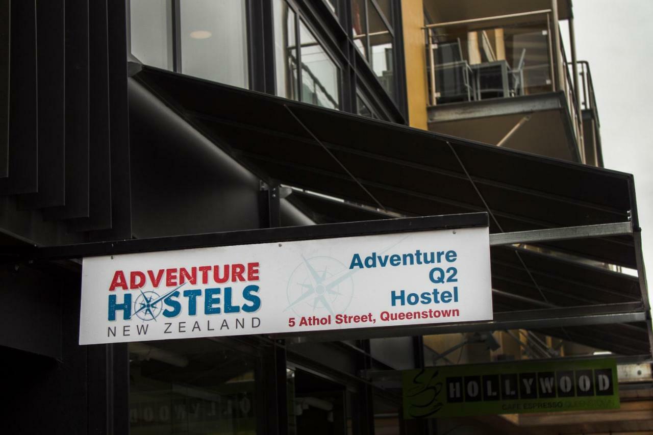 Hostel Adventure Q2 *